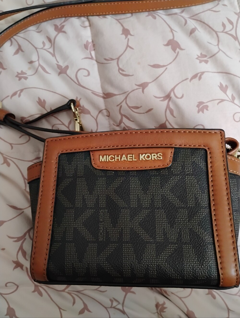 Michael Kors Mini Crossbody Purse